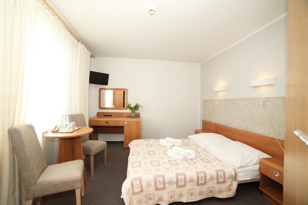 Hotel I Restauracja Abis Bystrzyca Kłodzka Exteriér fotografie
